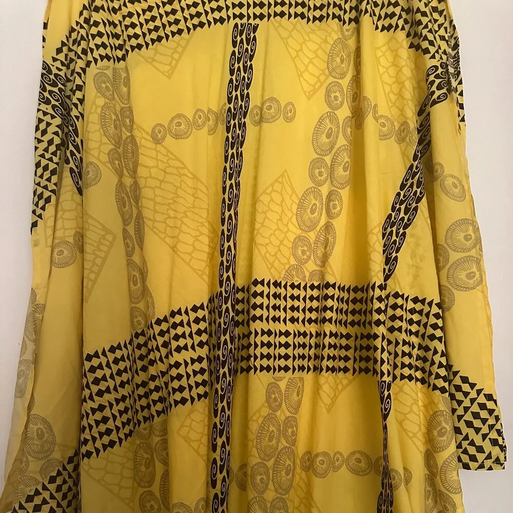 Kamahoaliʻi Yellow and Black Dress - Picture 1 of 4